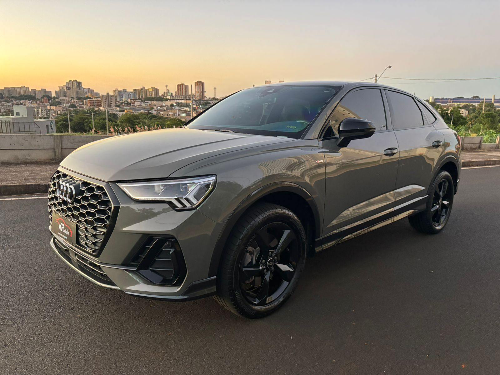 Q3 2.0T SPB Black Performance 2023