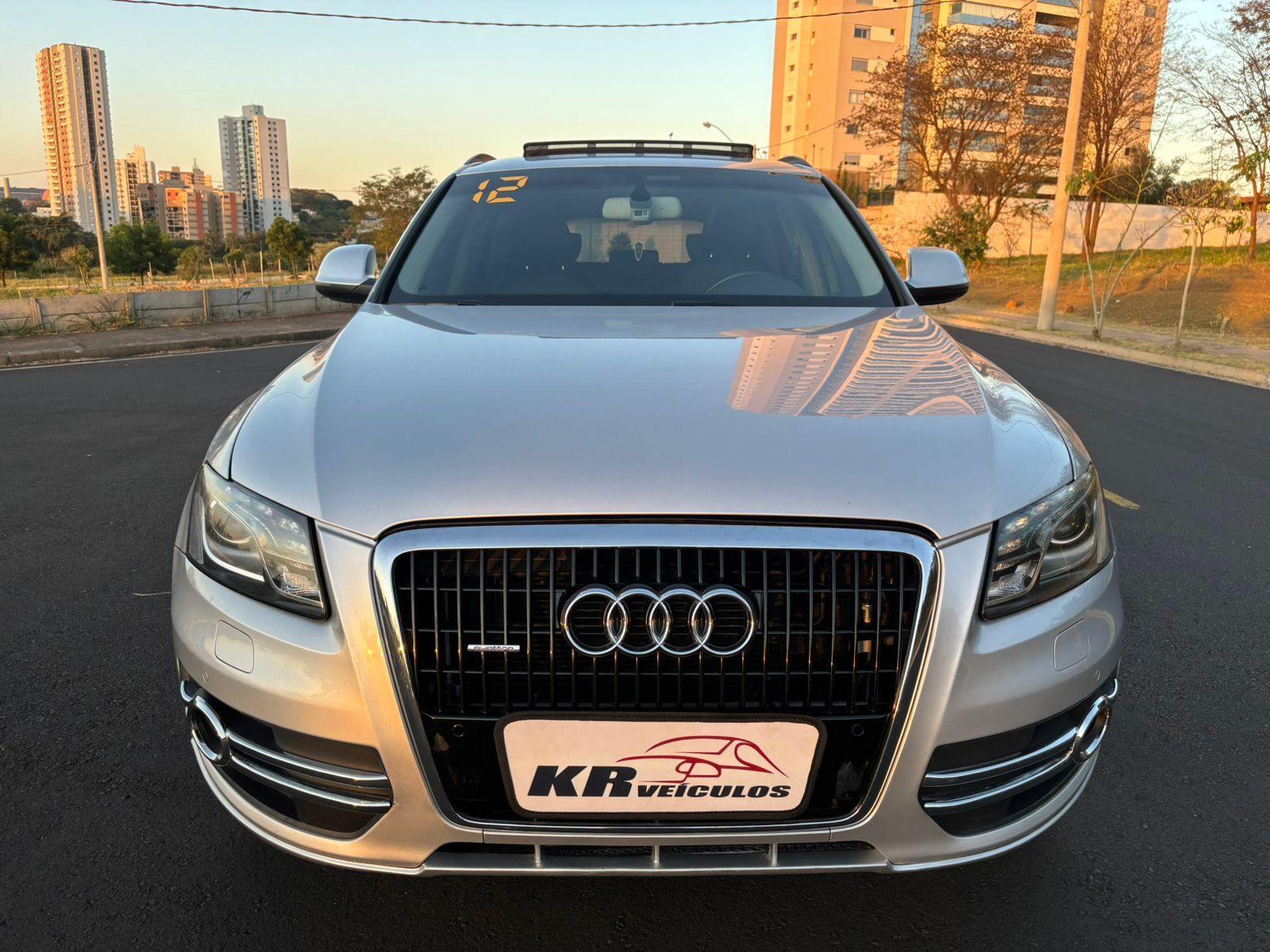 Q5 AUDI I/ Q5 3.2 V6 FSI 2012