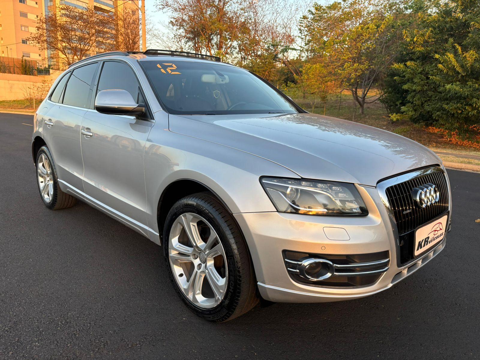 Q5 AUDI I/ Q5 3.2 V6 FSI 2012