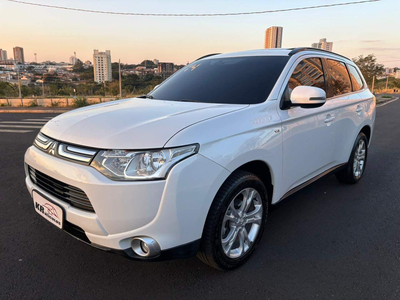 Outlander MMC 3.0 GT 2014